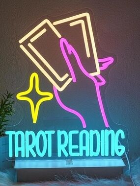 Neon 'Tarot Reading' Sign - Vibrant Multi-Color Wall Light